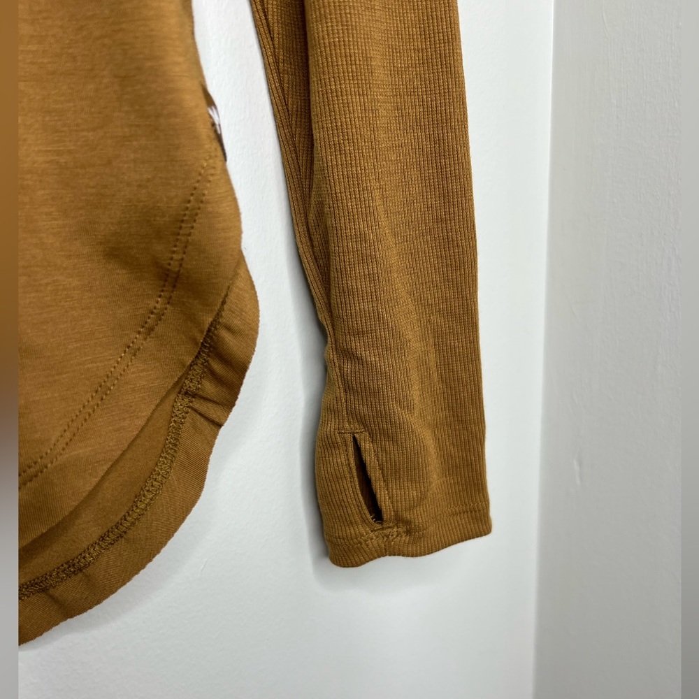 JOYLAB wide neck/boat neck curved hem top. Thumb holes on sleeves. XS - Picture 6 of 6